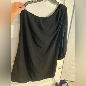 Elizabeth and James Black 1-shoulder silk mini dress or tunic to wear over pants